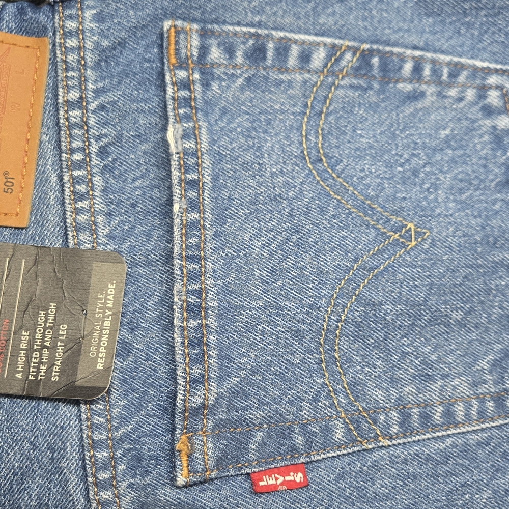 Levi's Woman Blue Jeans 501 High Rise , Straight Leg ,  New W/ Tag
